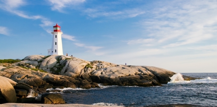 Coastal lighthouse (Photo by Bill Davenport)